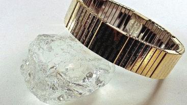 "Akuma" - Magnetpower mit dehnbarem Armband aus rostfreiem Stahl 